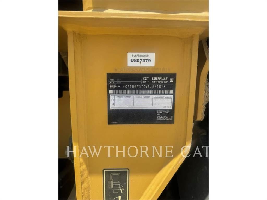 CAT 657 Skrejpre