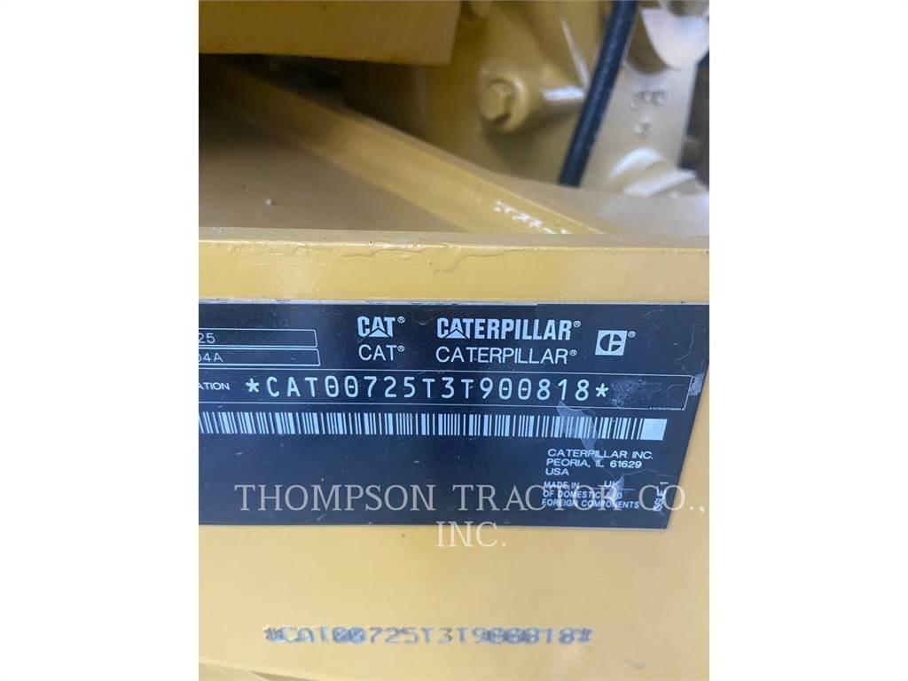 CAT 725 Kĺbové nákladné autá