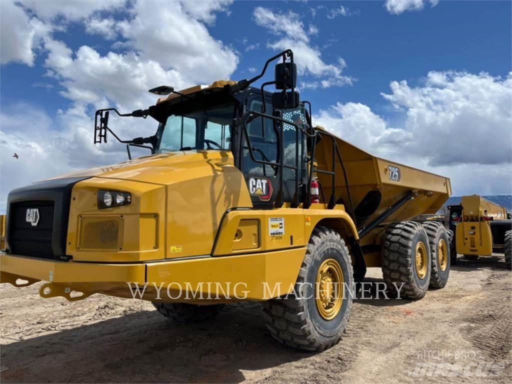 CAT 725 Kĺbové nákladné autá