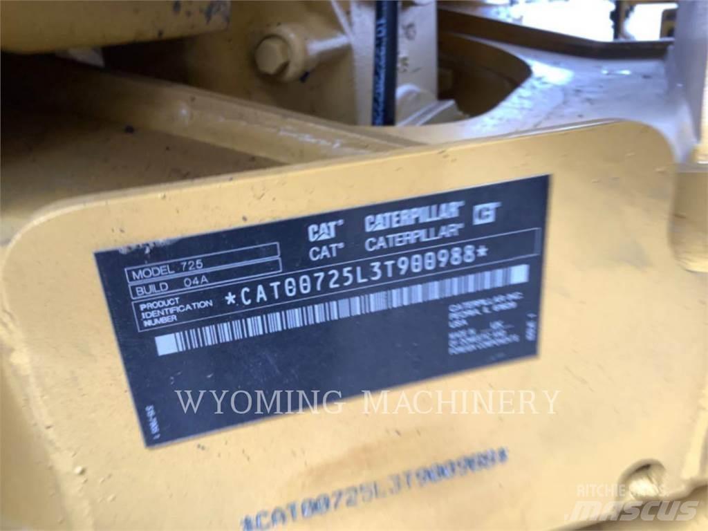 CAT 725 Kĺbové nákladné autá