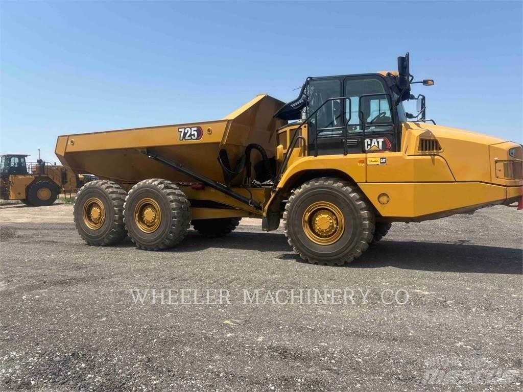 CAT 725 Kĺbové nákladné autá