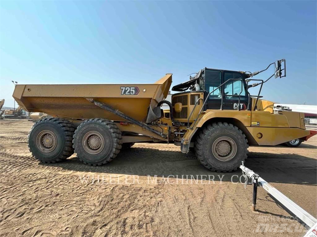 CAT 725 Kĺbové nákladné autá