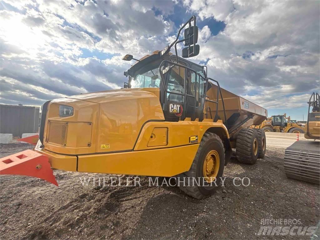 CAT 725 Kĺbové nákladné autá