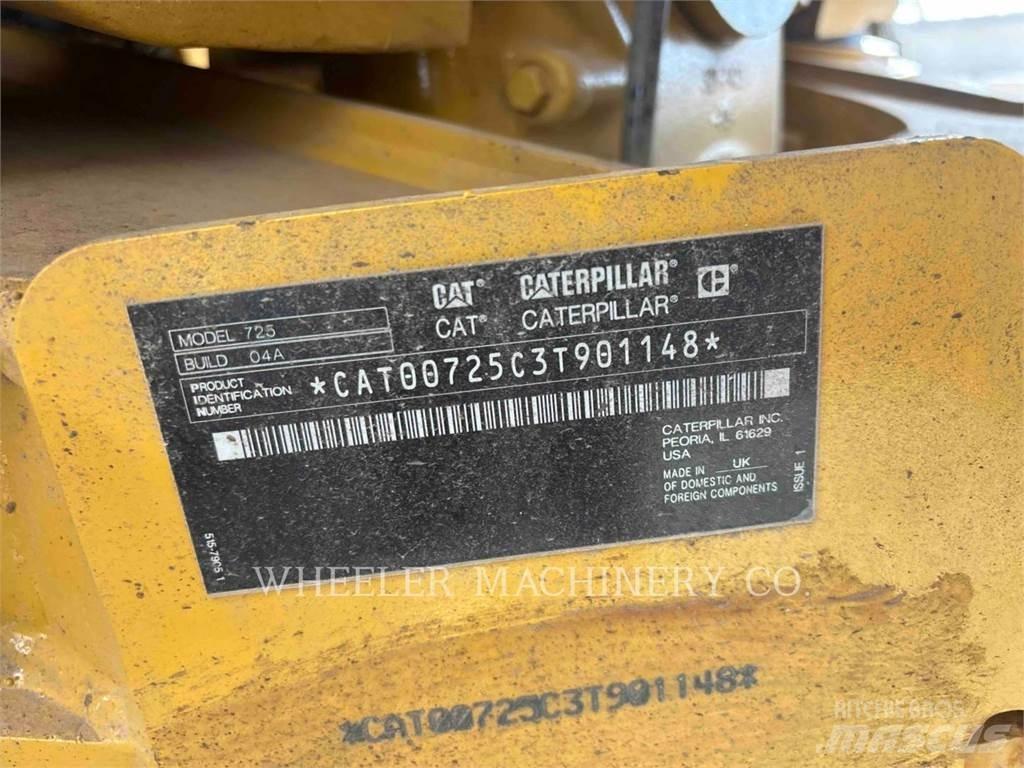 CAT 725 Kĺbové nákladné autá