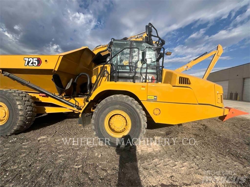 CAT 725 Kĺbové nákladné autá