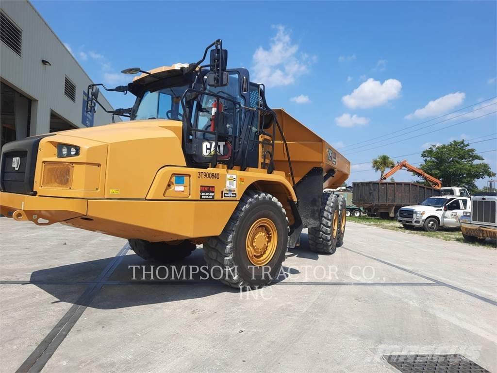 CAT 725 Kĺbové nákladné autá