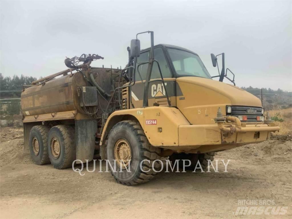 CAT 725 Kĺbové nákladné autá