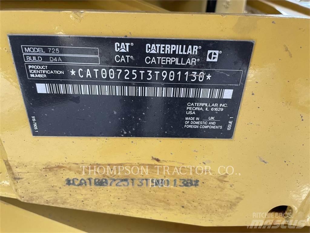 CAT 725 Kĺbové nákladné autá