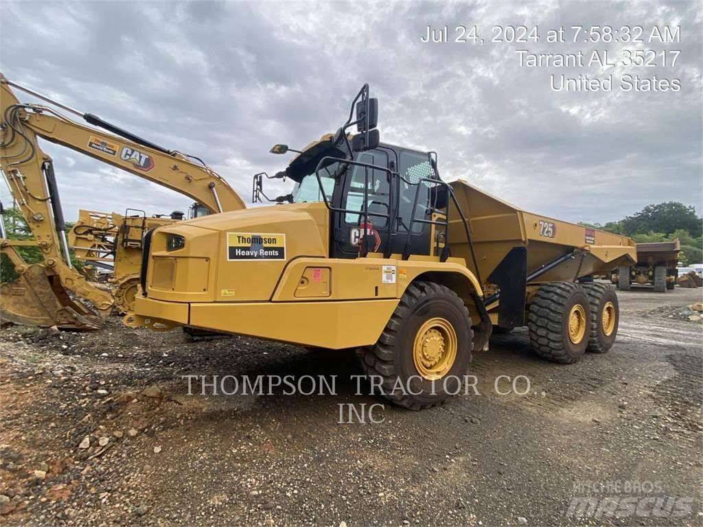 CAT 725 Kĺbové nákladné autá