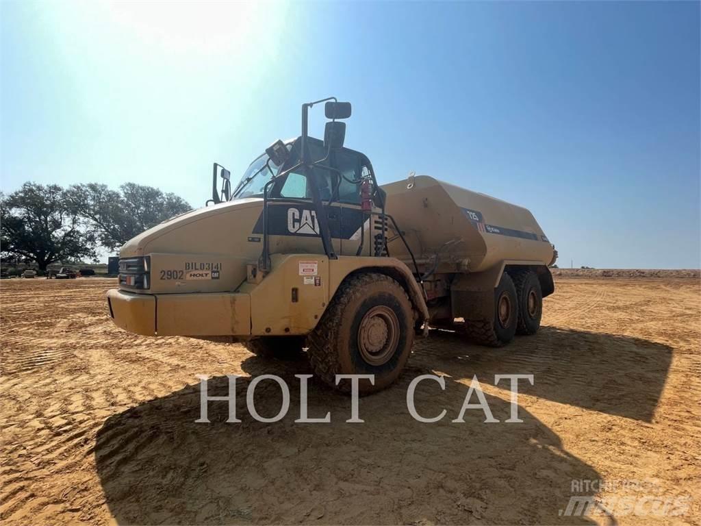 CAT 725 Kĺbové nákladné autá