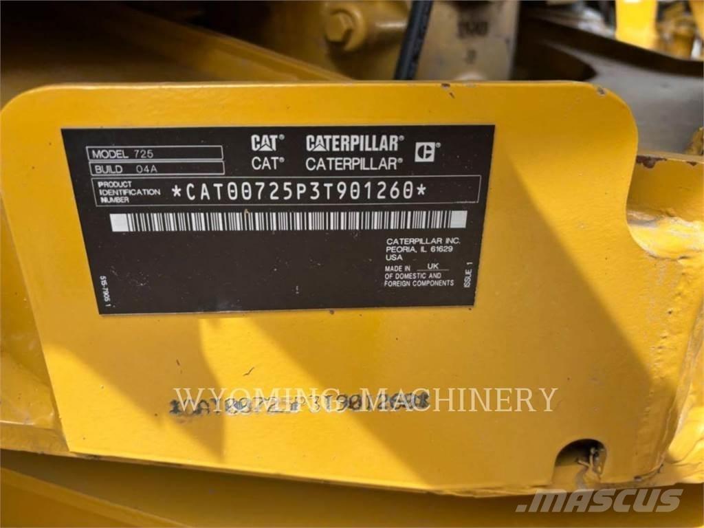 CAT 725 Kĺbové nákladné autá