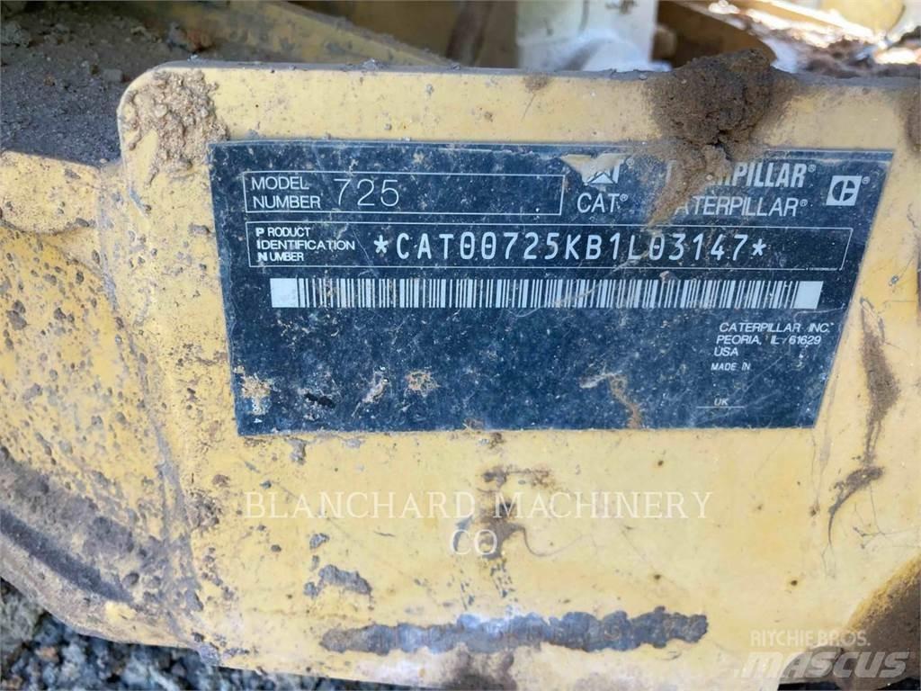 CAT 725 Kĺbové nákladné autá