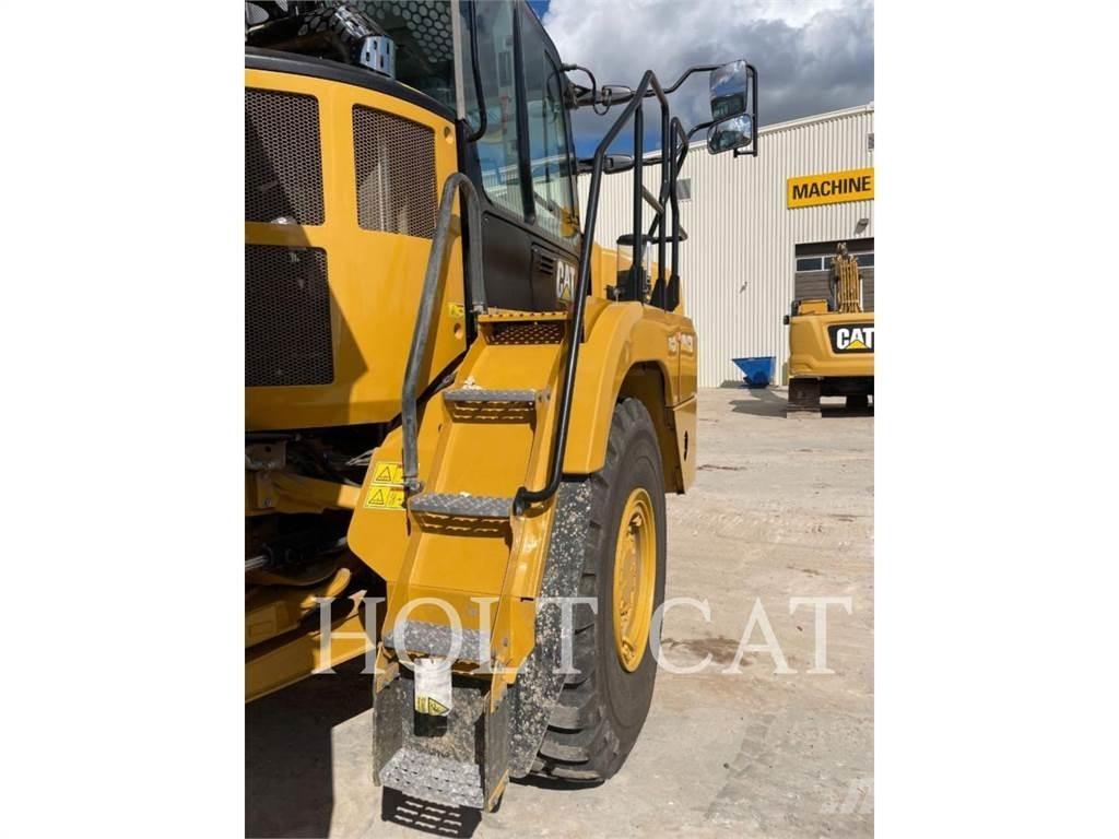 CAT 725 Kĺbové nákladné autá