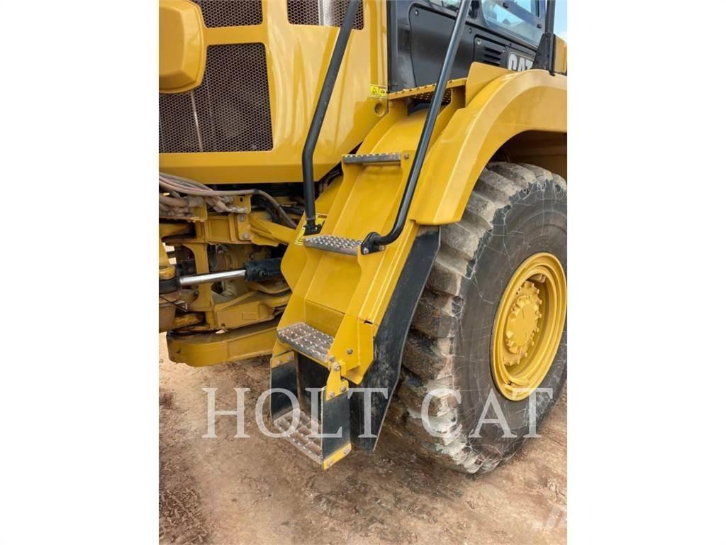 CAT 725 Kĺbové nákladné autá