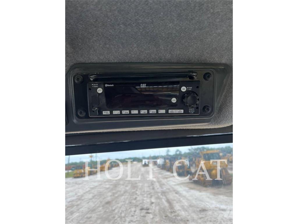 CAT 725 Kĺbové nákladné autá