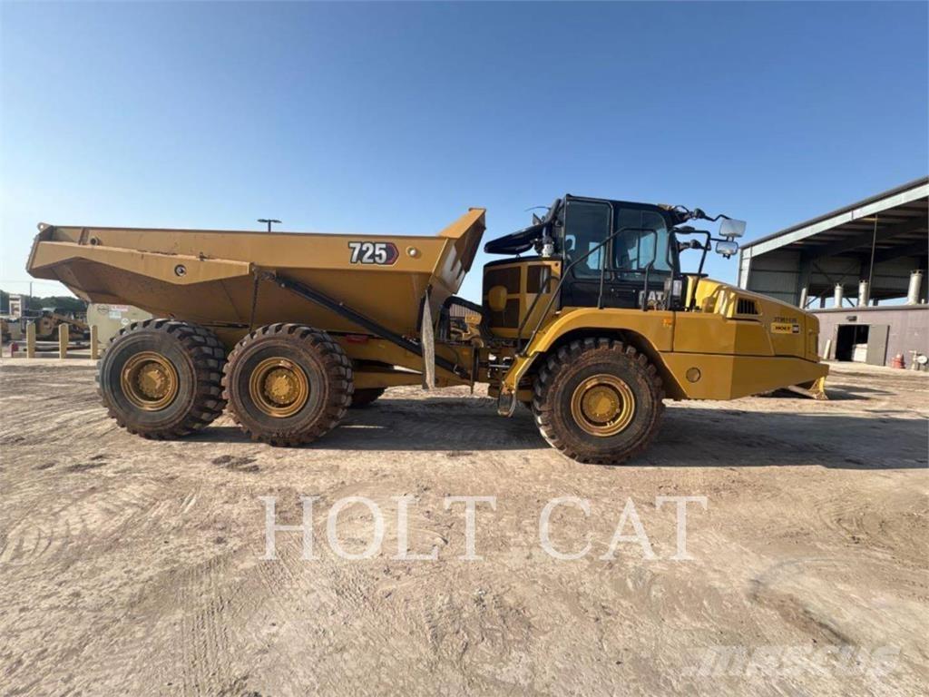 CAT 725 Kĺbové nákladné autá