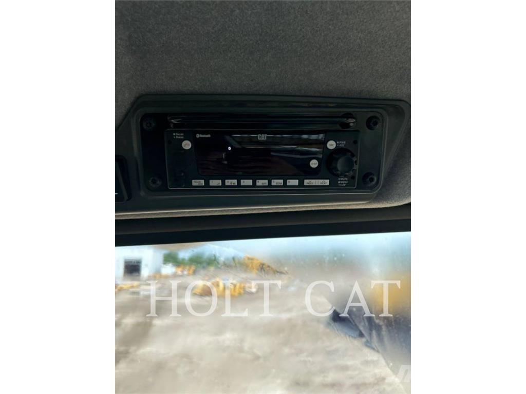 CAT 725 Kĺbové nákladné autá