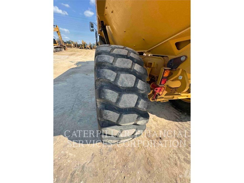CAT 725-04 Kĺbové nákladné autá