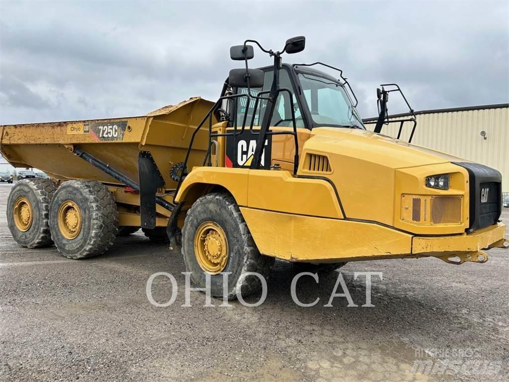 CAT 725C Kĺbové nákladné autá