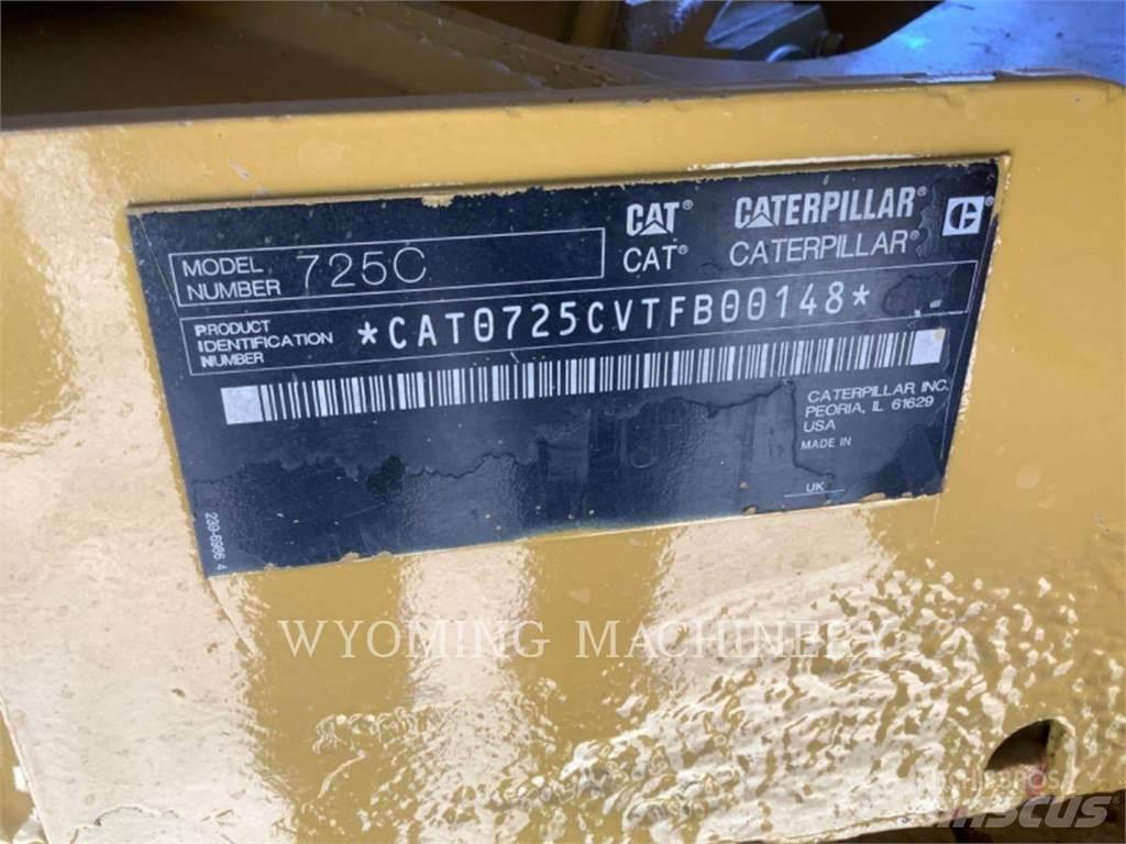 CAT 725C Kĺbové nákladné autá