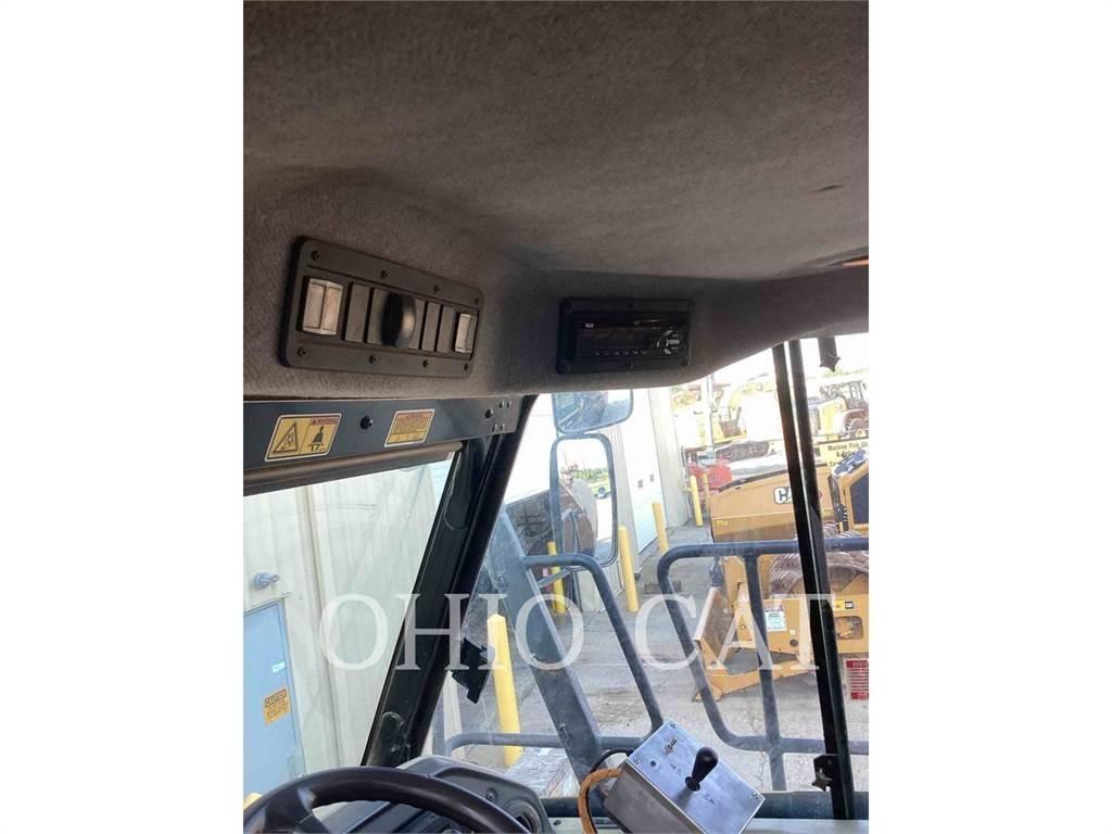 CAT 725C Kĺbové nákladné autá