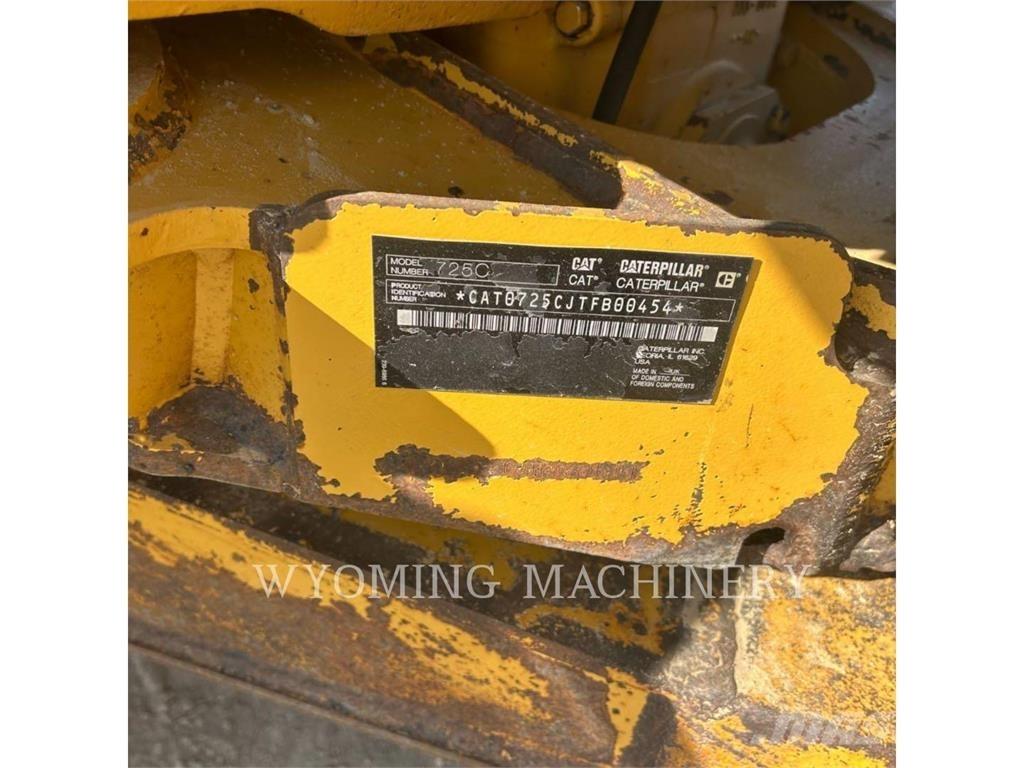 CAT 725C Kĺbové nákladné autá