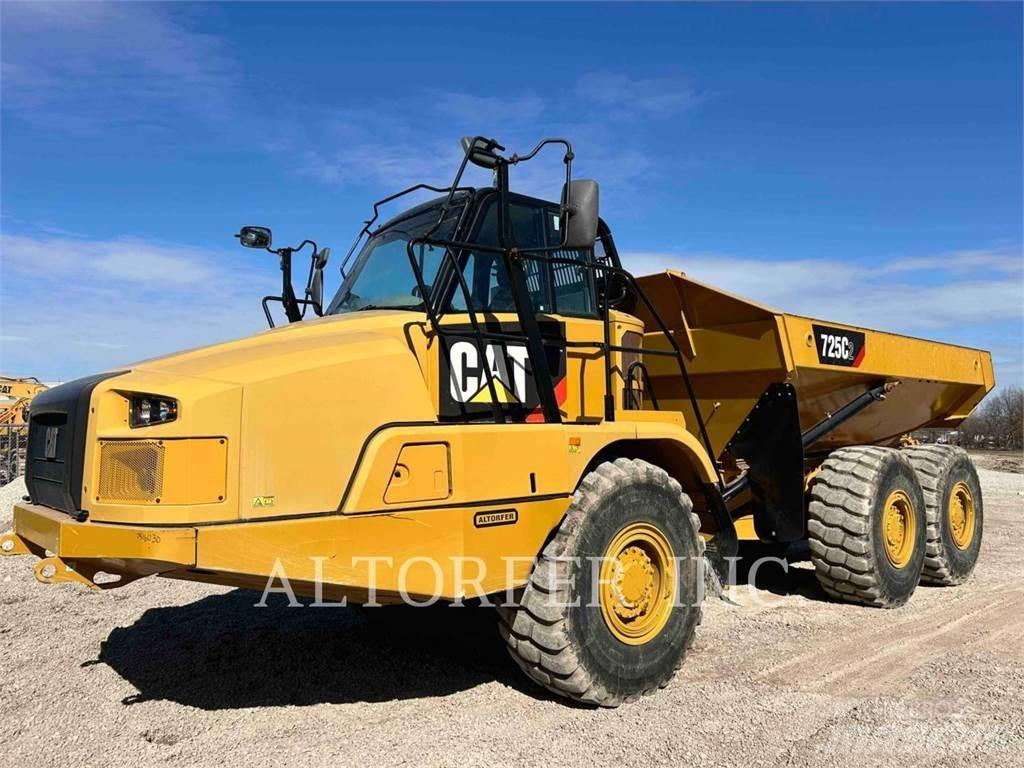 CAT 725C2 Kĺbové nákladné autá