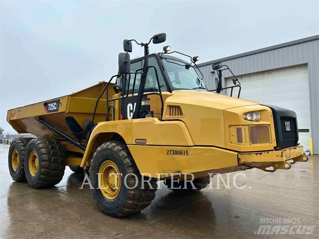 CAT 725C2 Kĺbové nákladné autá