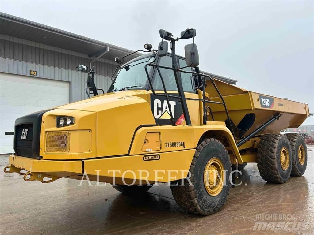 CAT 725C2 Kĺbové nákladné autá