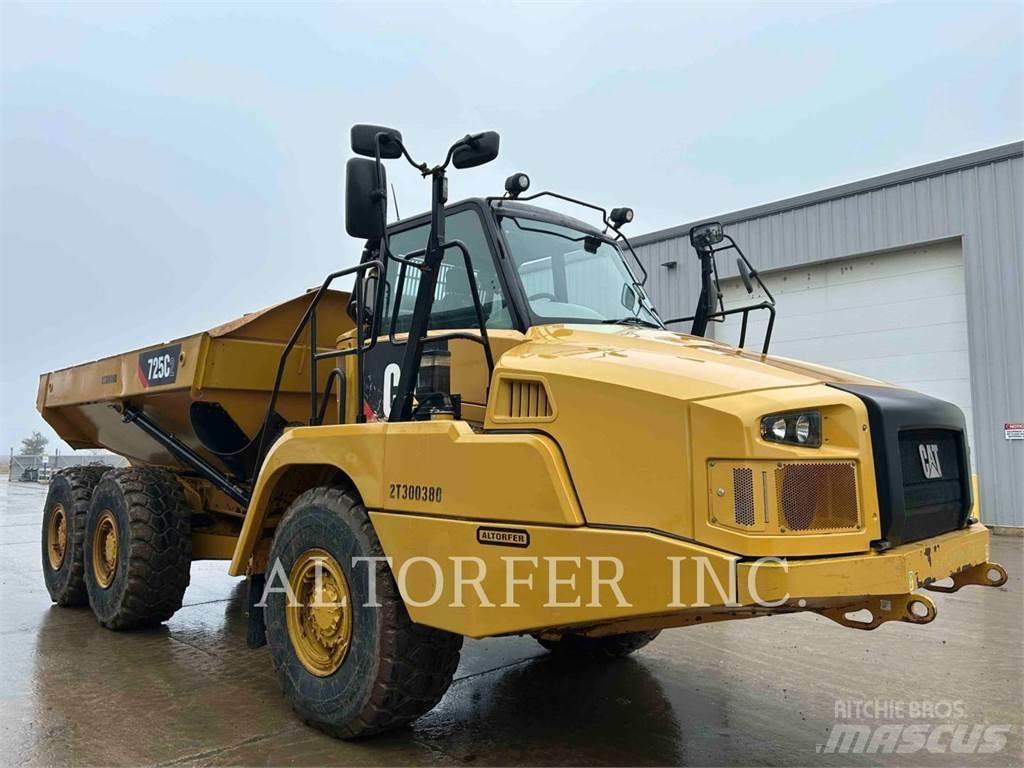 CAT 725C2 Kĺbové nákladné autá