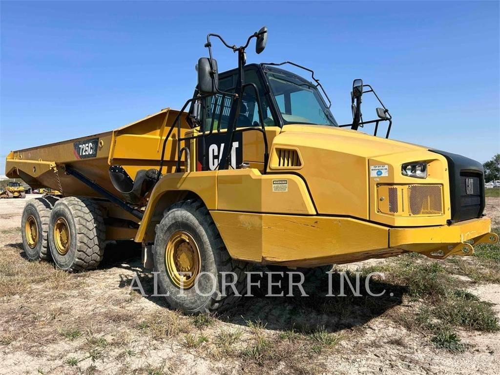 CAT 725C2 Kĺbové nákladné autá