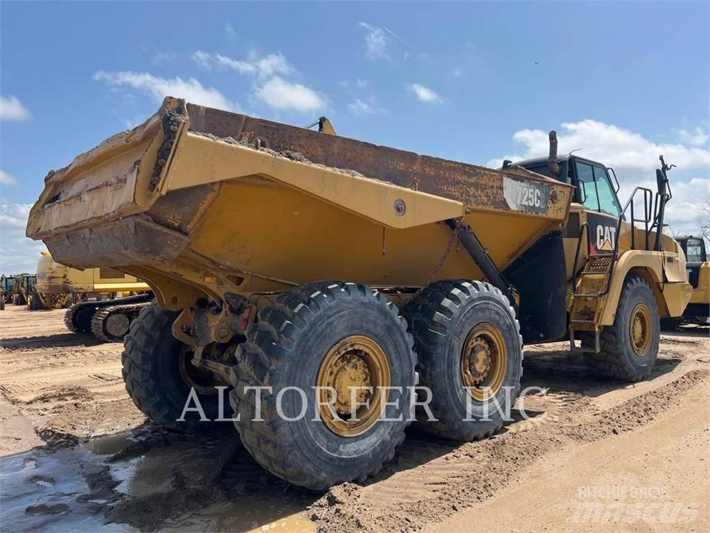 CAT 725C2 Kĺbové nákladné autá