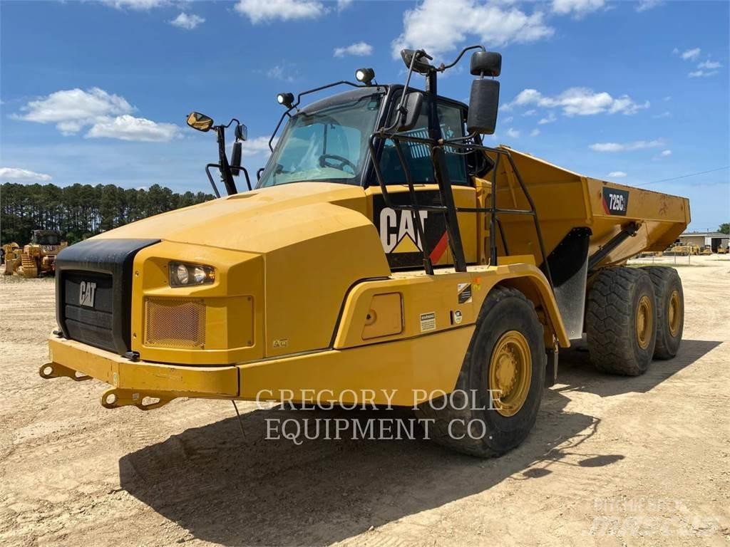 CAT 725C2 Kĺbové nákladné autá