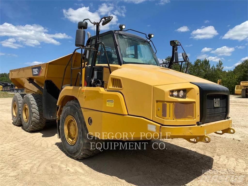 CAT 725C2 Kĺbové nákladné autá