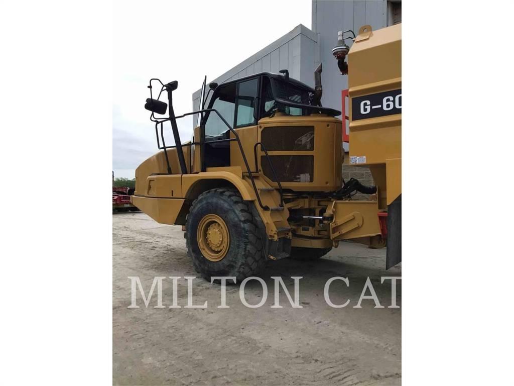 CAT 725C2 Kĺbové nákladné autá