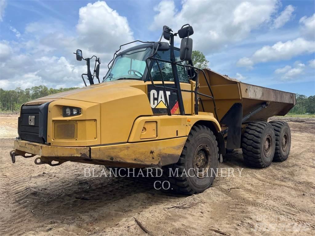 CAT 725C2 Kĺbové nákladné autá