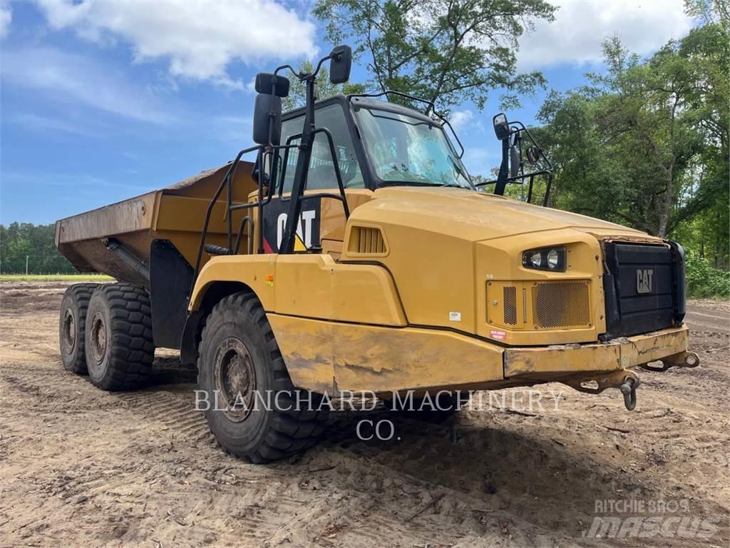 CAT 725C2 Kĺbové nákladné autá