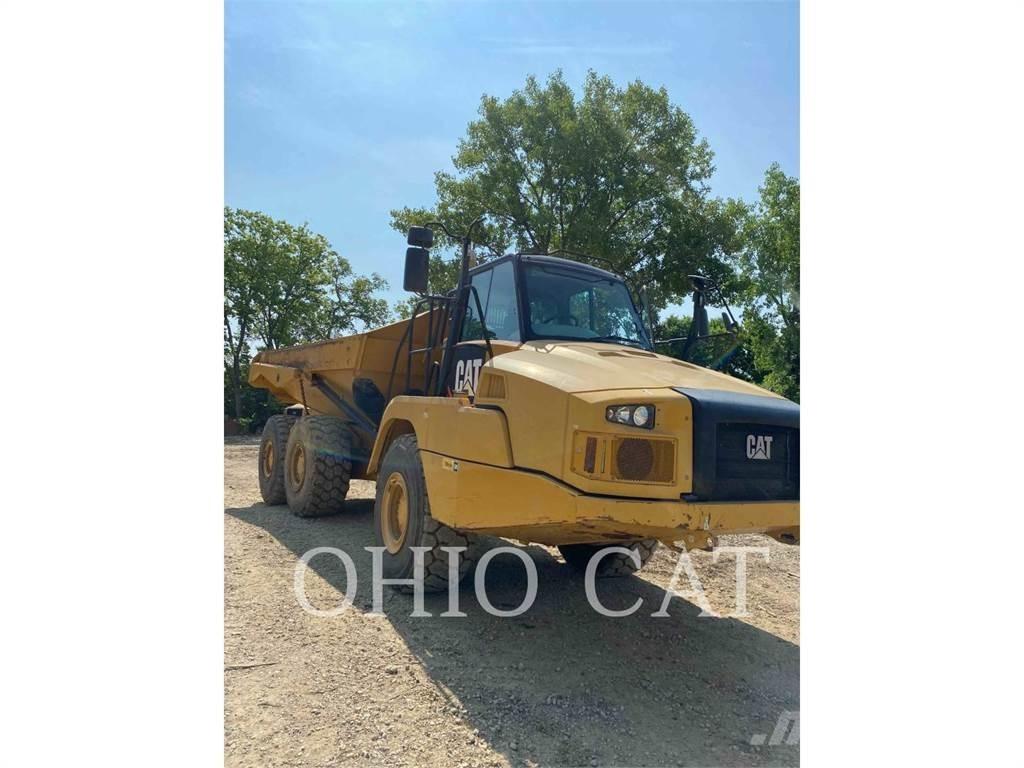 CAT 725C2 Kĺbové nákladné autá