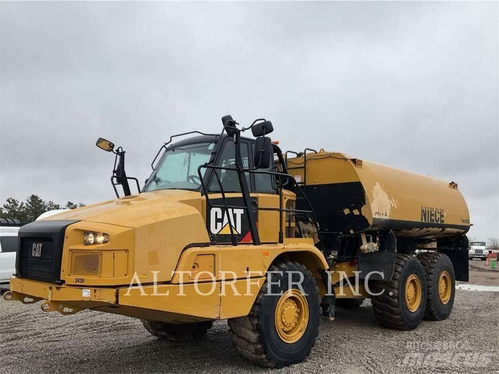 CAT 725C2 WT Kĺbové nákladné autá