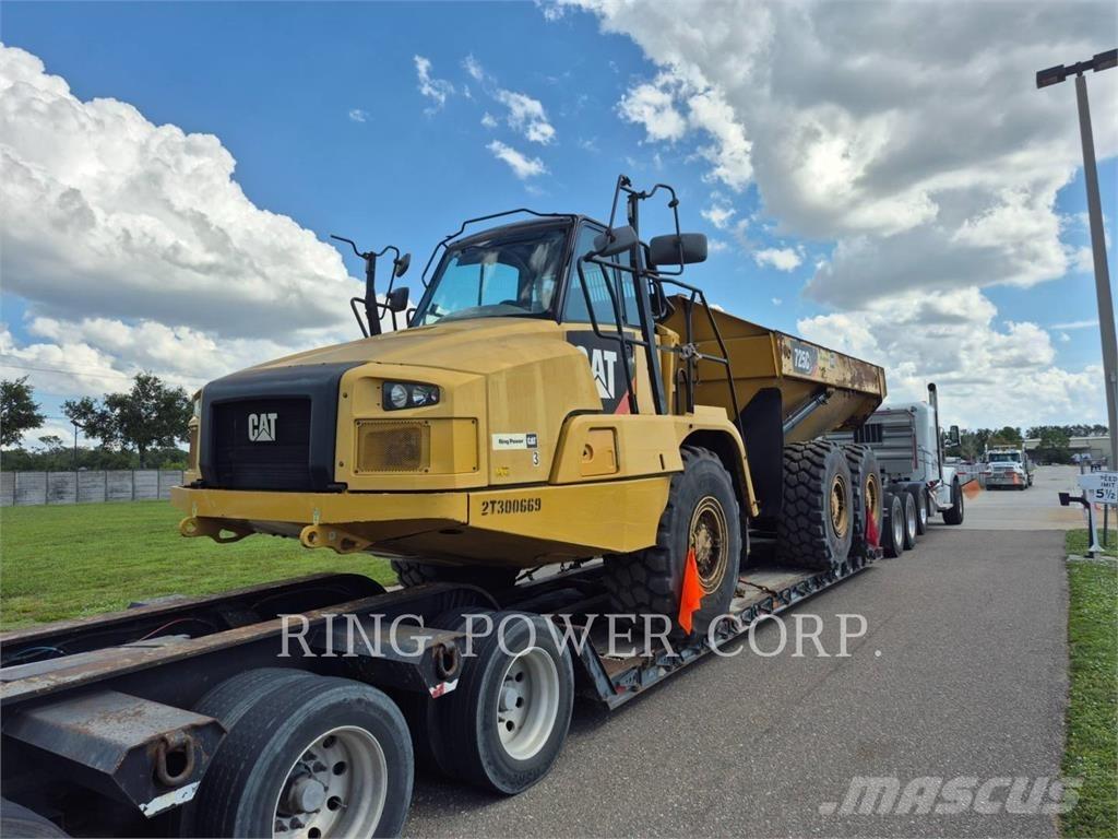 CAT 725C2TG Kĺbové nákladné autá
