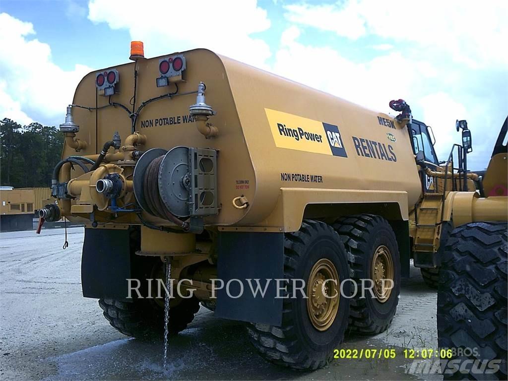 CAT 725C2WW Cisternové nákladné vozidlá