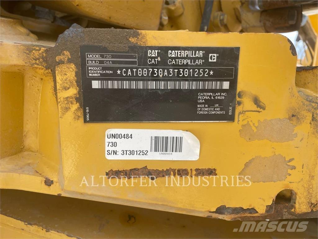 CAT 730 Kĺbové nákladné autá