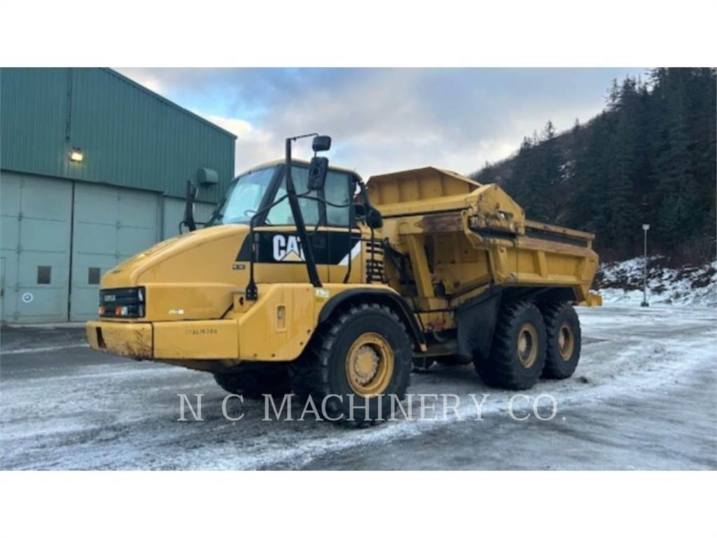 CAT 730 Kĺbové nákladné autá