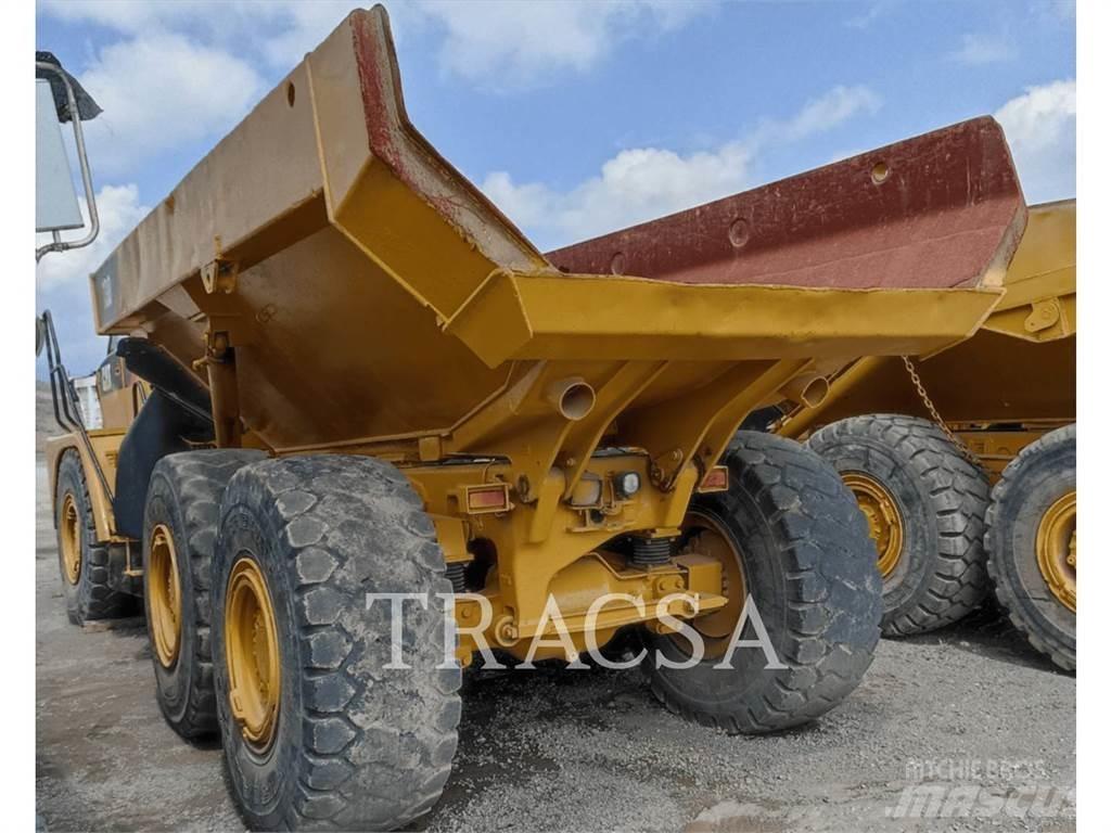 CAT 730 Kĺbové nákladné autá