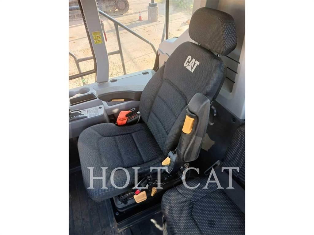 CAT 730 Kĺbové nákladné autá