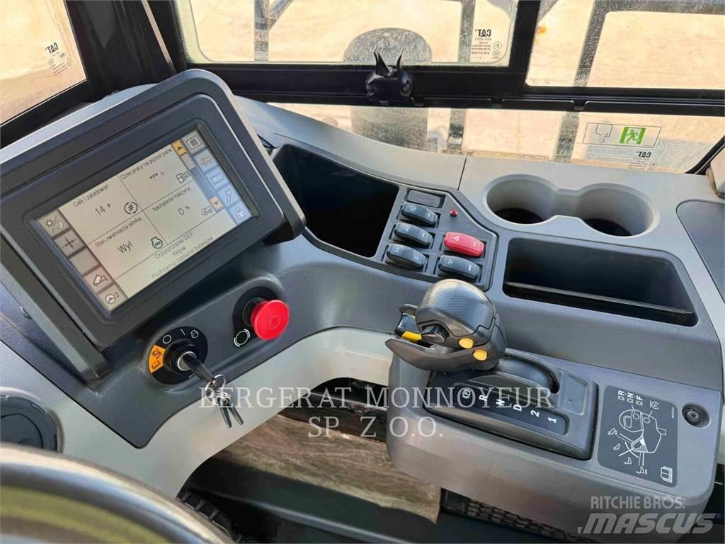 CAT 730 Kĺbové nákladné autá