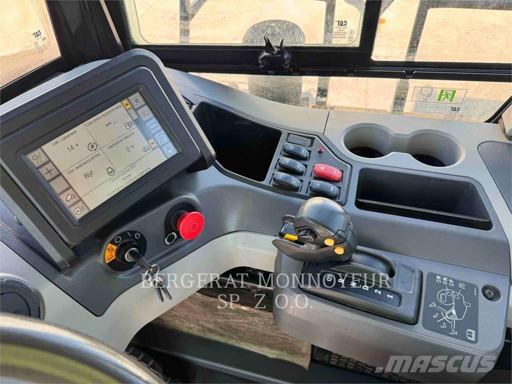 CAT 730 Kĺbové nákladné autá