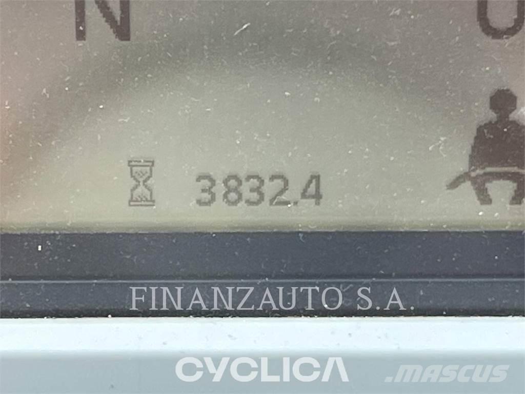 CAT 730 Kĺbové nákladné autá