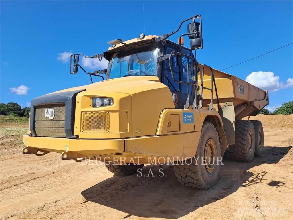 CAT 730 Kĺbové nákladné autá