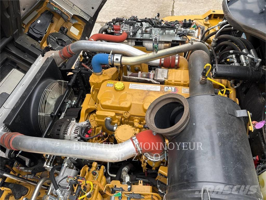 CAT 730 Kĺbové nákladné autá